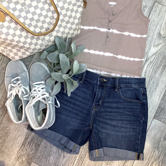Old Navy Denim shorts - Picture 1 of 4